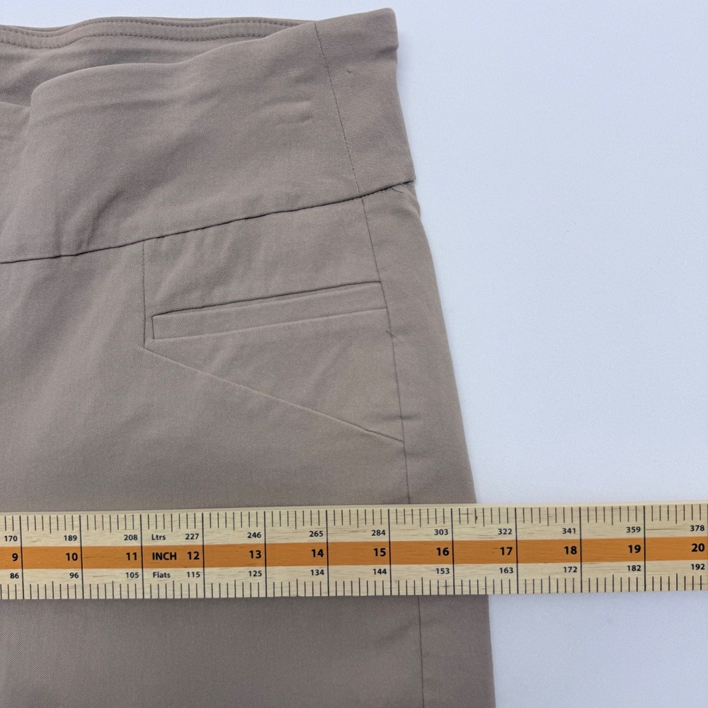 Briggs Womens Size 6 Tan Khaki Pull On Straight Leg Stretch Dress Pants Slacks - Picture 6 of 8
